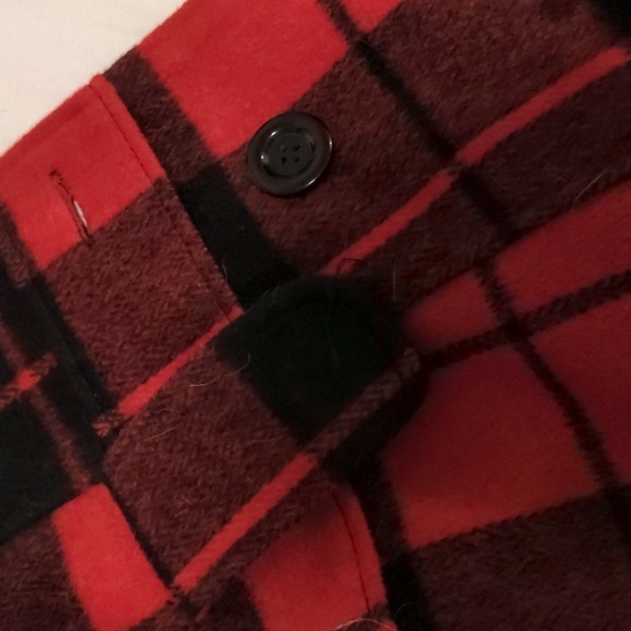 Red Plaid Winter Coat (L) - Picture 7 of 7